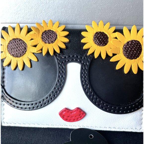 Alice + Olivia | Leather Printed Compact Wallet - Picture 7 of 13